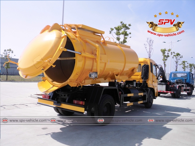 8,000 Litres Sewage Vacuum Suction Truck-right back view